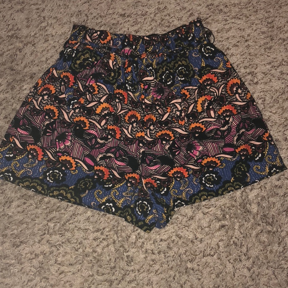 🔥Zara Trafaluc high waisted fashion shorts